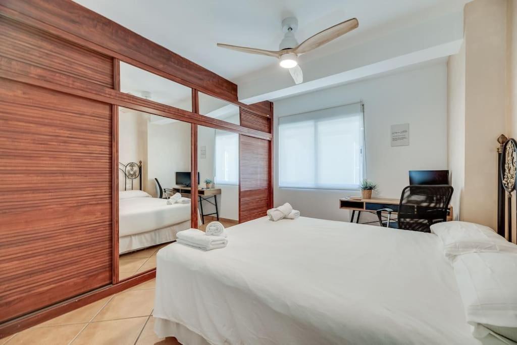 Encantador Apartamento Cerca Del Mar Málaga Eksteriør billede