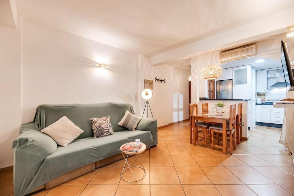 Encantador Apartamento Cerca Del Mar Málaga Eksteriør billede