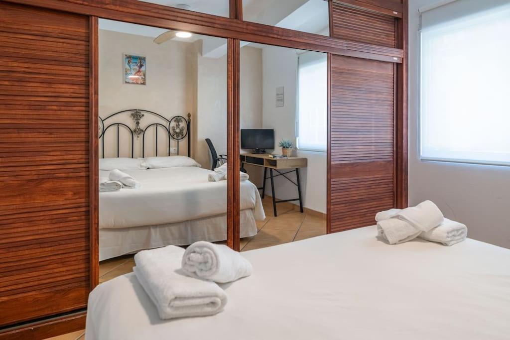 Encantador Apartamento Cerca Del Mar Málaga Eksteriør billede
